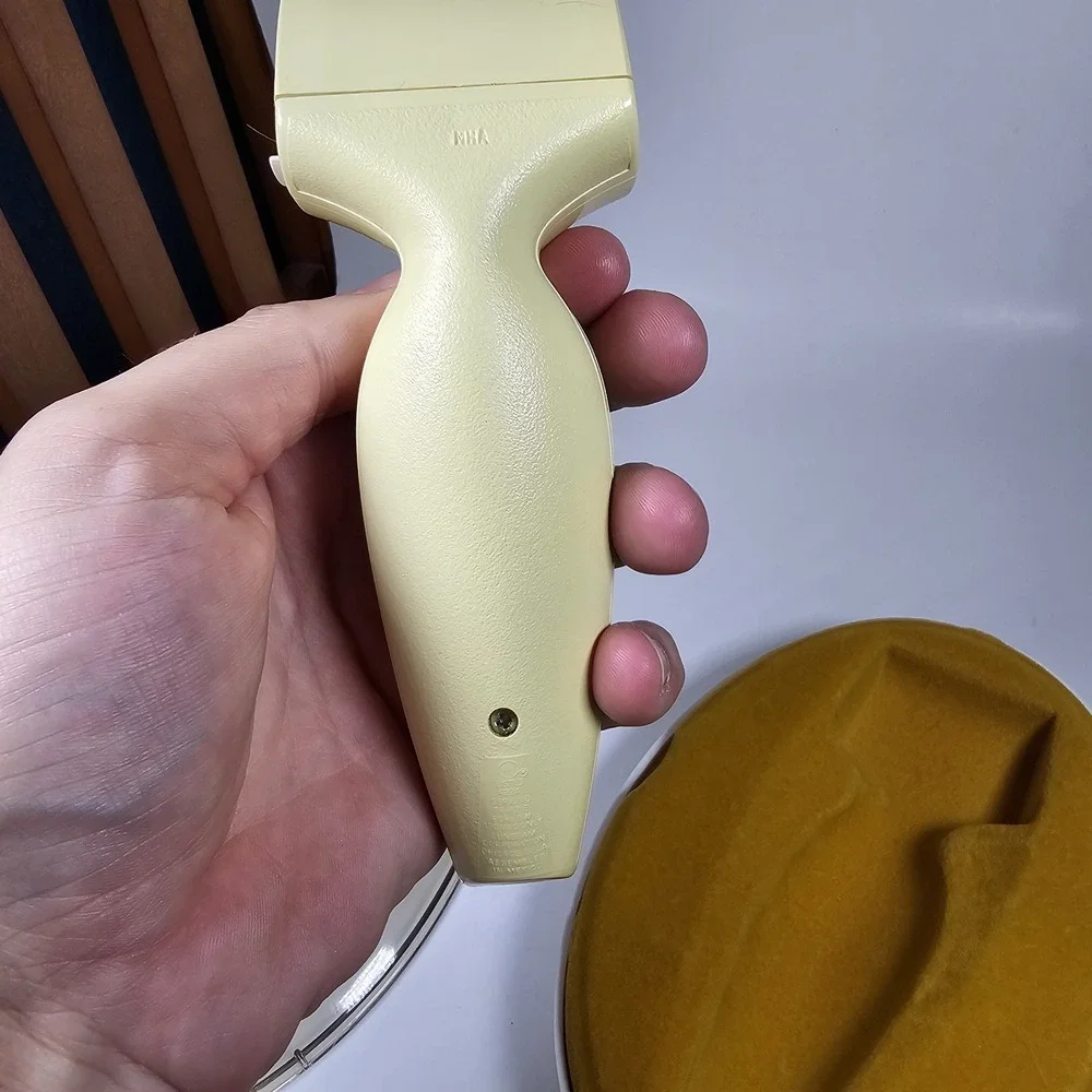 Vintage 1970s Lady Sunbeam Electric Rascal Razor for Women Light Floral Works